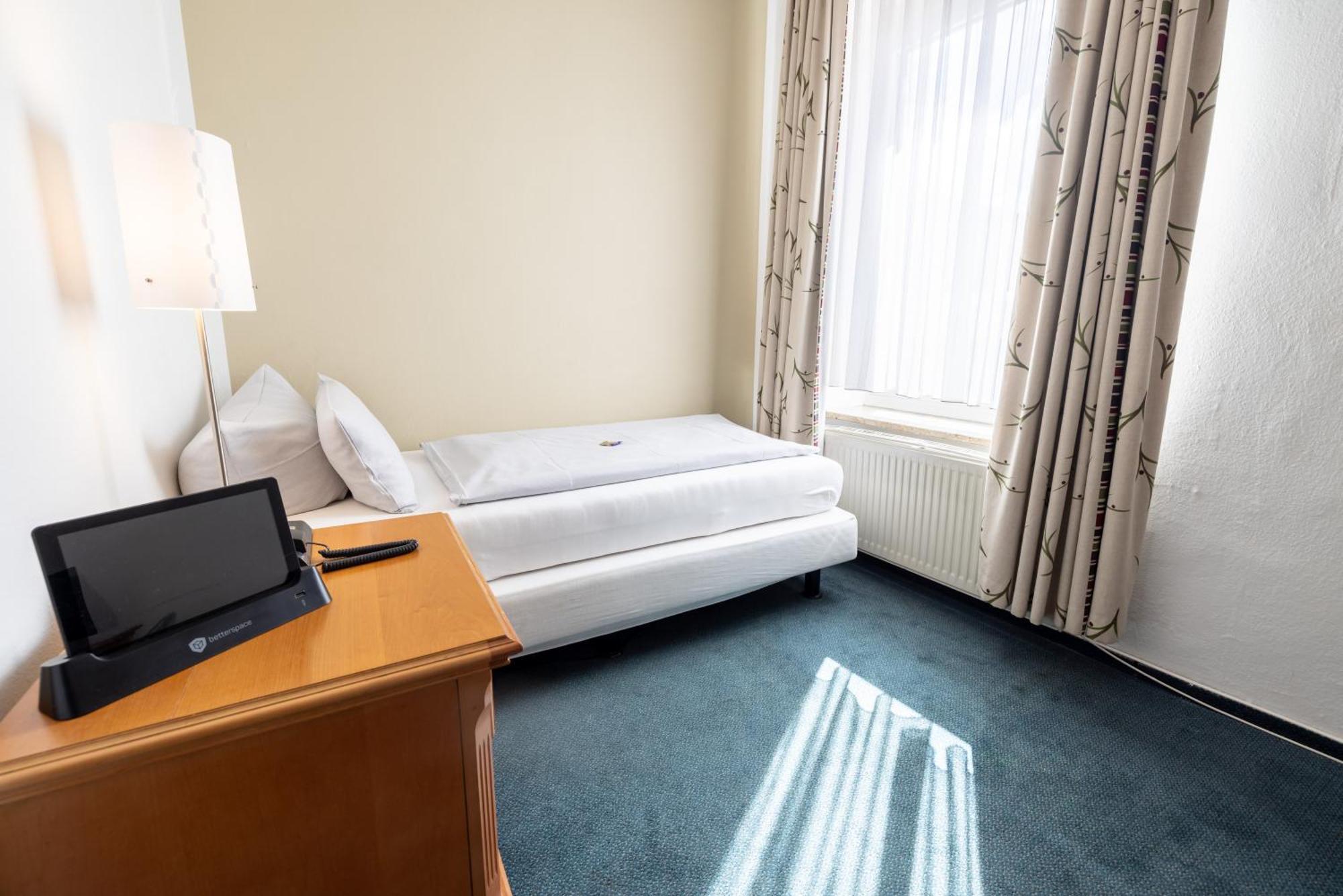 Hotel Lüttje Burg Lütjenburg Kültér fotó